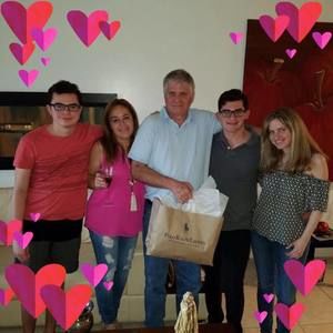 Meet your Posher, Carla